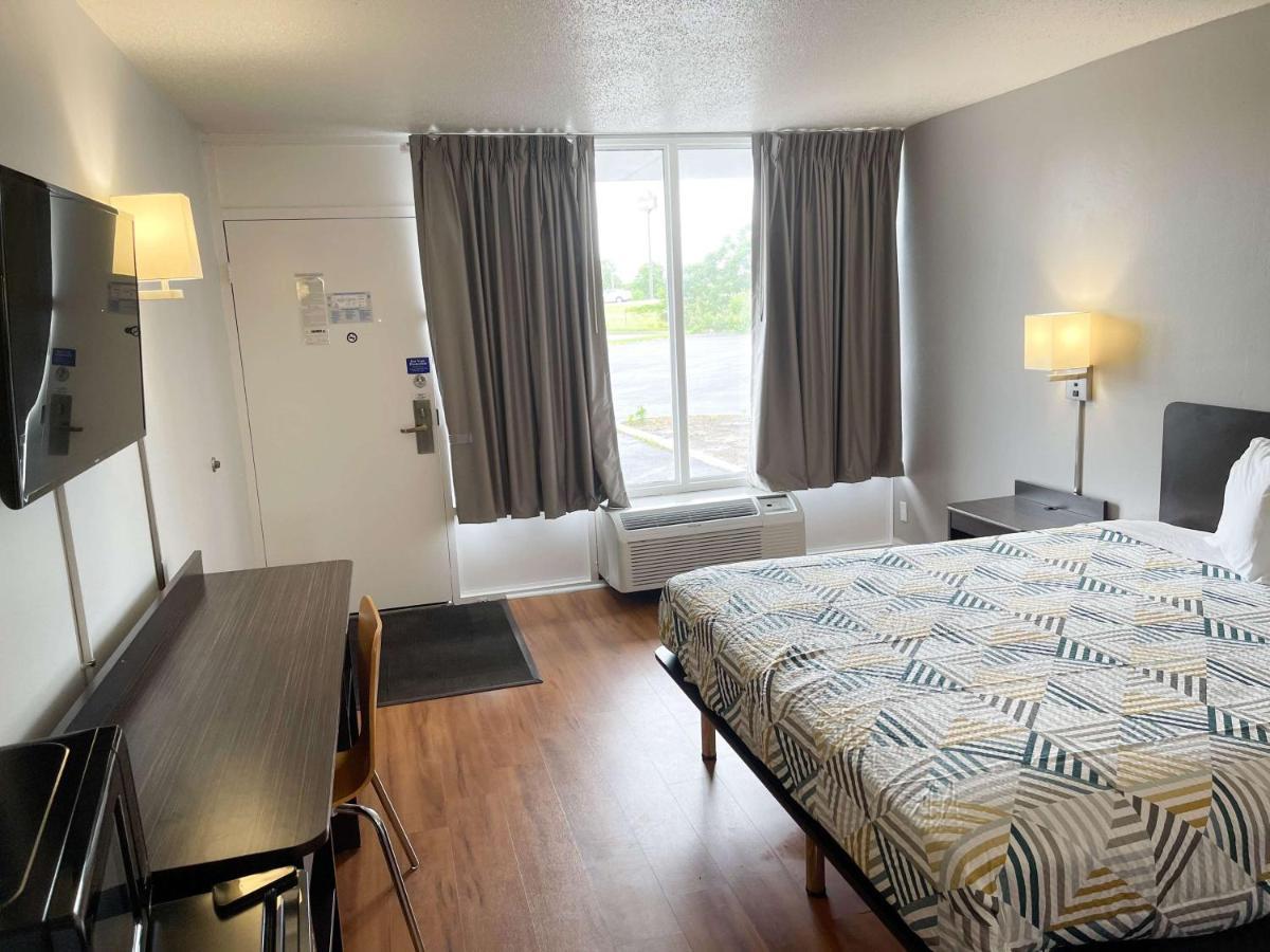 Hotel 6-troy, Oh 2*