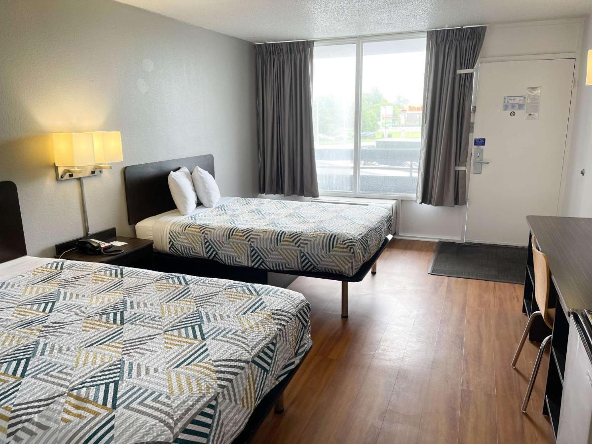 Hotel 6-troy, Oh