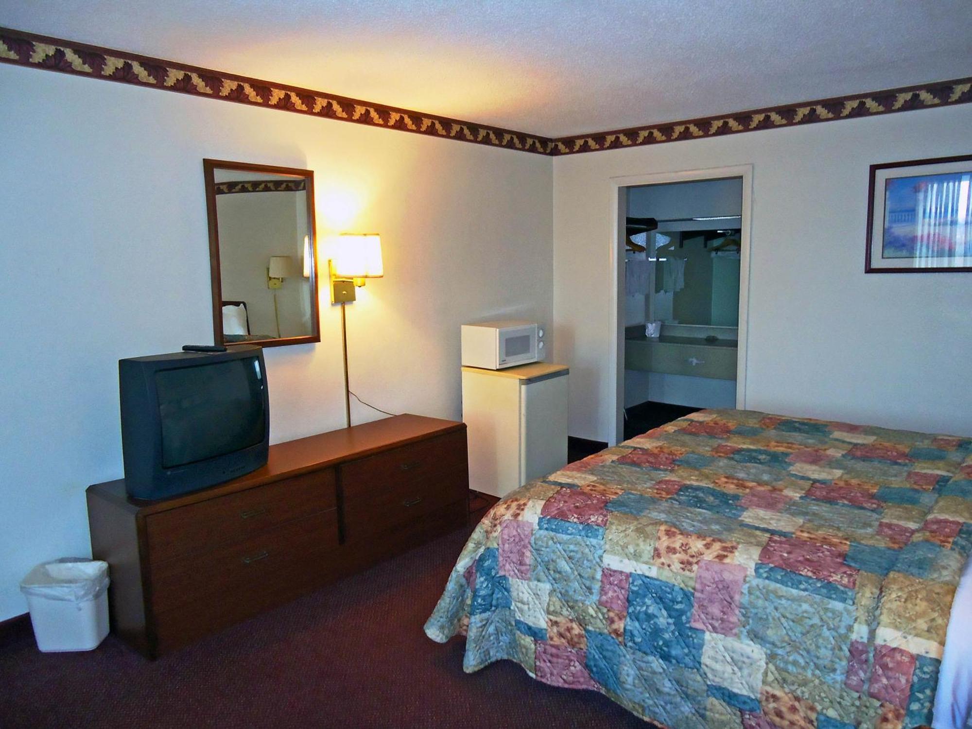 Hotel 6-troy, Oh